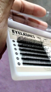 ขนตา YY หนา 0.07 ขนนิ่มดำ เส้นไม่แตก ต่อแล้วสวยงามเบาสบายตา รวมไซส์มี 9-14 แยกไซส์มี 8-15