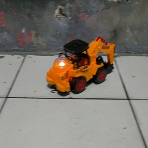 OBRAL MURAH..... MAINANAN MOBIL ANAK BEKO (EKSKAVATOR) MUSIC LAMPU BATRE
