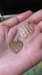 PAWNABLE 18K Saudi Gold Money Catcher Pendant
