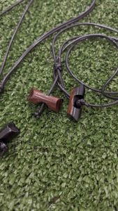 สายบีท 2 ท่อน ไม้เคลือบเงา สายหนัง สายบีทผู้กำกับลูกเสือ ลูกเสือครู สีน้ำตาลและสีดำตามเนื้อไม้