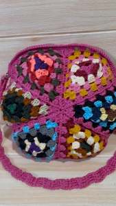Tas selempang rajut handade