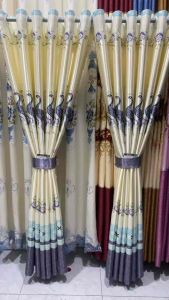 Gấm phi bóng 2 mặt màu xanh con công cản nắng 70% thích hợp không gian ít nắng chưa bao gồm thanh treo