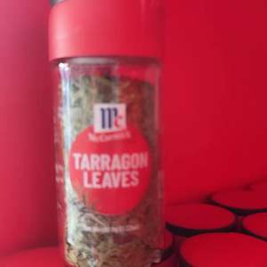 McCormick Tarragon Leaves Whole 9g Glass Bottle for Enhancing Flavors