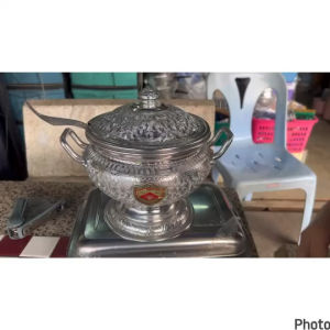 โถข้าวลายไทย อลูมิเนียม ลายไทย 22 ซม. ตราเพชร ไม่ลอกไม่ดำ มีหูจับ