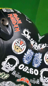 STIKER HELM LOGO METAL POP BAND untuk dekorasi keren murah