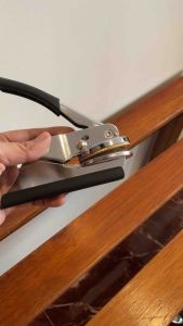 EXTRA CLIP/DIE INSERT FOR POCKET SEAL ONLY (2 INCHES IN SIZE) 1-2 DAYS PRODUCTION