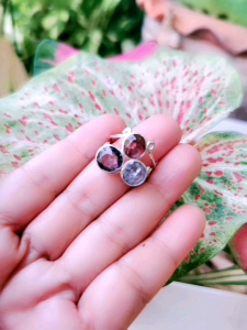 แหวนพลอยดิบสปิเนล3เม็ดตัวเรือนเงินชุบทองคำขาวไซส53/54