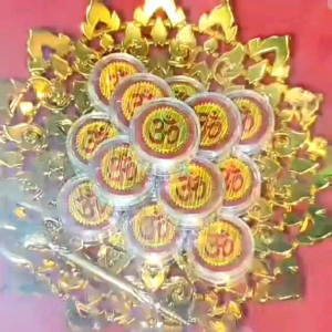 ผงเจิมกุมกุม ॐ ผงชาด อินเดียแท้ [ แบบเดียวกับวัดแขก ] สีแดงเข้มกลิ่นหอม