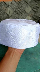 Pecic Madinah Super & Kopiah Haji Tebel: Aksesoris Ibadah Terbaik