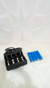 FAK - CHARGER BATERAI 18650 / BATERAI CHARGER 4 SLOT 18650 - Charger + 4pcs Baterai 18650