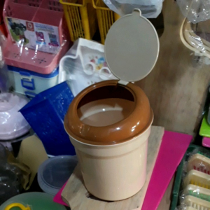 TANTOS TEMPAT  SAMPAH MINI/ TEMPAT SAMPAH MOBIL/WENDY TANTOS