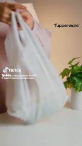 กล่องอาหารบรรจุอาหาร Tupperware รุ่น Round Click To Go ขนาด 880ML