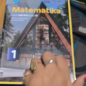 Buku Matematika untuk SMP/MTs kelas VII kurikulum merdeka oleh  DUDUNG RUKMANA dan UNUNG SOLIHAT