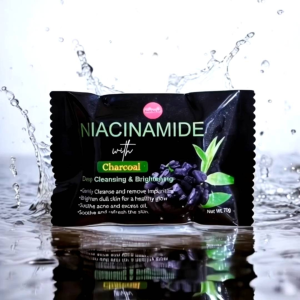 KLEENZ PREMIUM NIACINAMIDE CHARCOAL SOAP 70G|BRIGHTENING AND ANTI-ACNE FOR OILY SKIN
