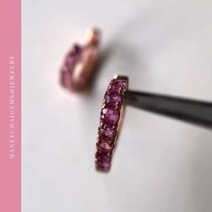 [พร้อมส่ง]ต่างหูเงินแท้ 92.5% ต่างหูห่วงฝังพลอยทับทิมไทย ด้านข้างเป็นรูปหัวใจ