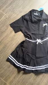 Set Bộ Áo Sơ Mi Túi Viền Tay Ngắn Đính Nơ Croptop + Chân Váy Xếp Ly Viền Sọc Có Lót Quần