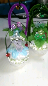 โปรยทาน​ตะกร้า​ช่อดอกไม้จิ๋วพร้อมใช้งานคละสีคละดอก