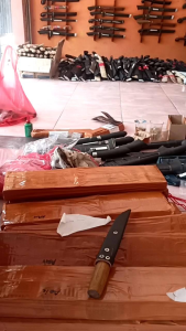 PISAU CAP GARPU: Peralatan Memasak & Alat Potong untuk Pengolahan Daging