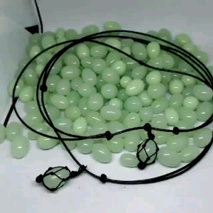 kalung Mustika batu lipan tetes air fosfor hijau / bisa nyala dalam gelap mewah