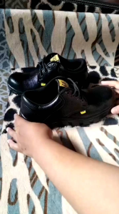 SEPATU SAFETY TALI PRIA SEPATU KERJA PROYEK LAPANGAN