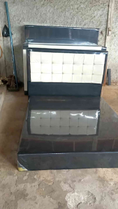 TEMPAT TIDUR DIVAN SANDARAN MOTIF KOTAK (TANPA KASUR)