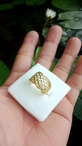 เทียรสมุด แหวน ทองเหลือง ผสม เนื้อสตางค์ ไม่ชูบ สี งานตัดลาย จิกเพรช สวย ราคาบุหรี่