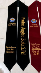 Selempang Wisuda Model KalungCustom Bordir Nama Dan Gelar