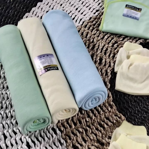 Paket Hemat 3 Pcs Bedong & 3 Pcs Gurita Rekat & 3 Pasang Sarung Tangan dan Kaki Polos