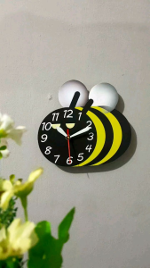 Jam Dinding Aesthetic Karakter Lebah