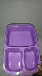TEMPAT MAKAN 1 SET DENGAN BOTOL/KOTAK MAKAN BENTUK PERSEGI PANJANG 1 SET BOTOL