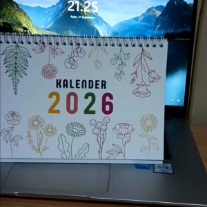 Kalender Meja Tahun 2026 ukuran A5 (148 x 21 cm) Kalender meja Kantor & Kelas Sekolah