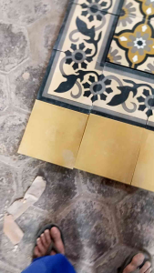 Tegel Ubin Lantai Retro Rumah Estetik 20x20cm