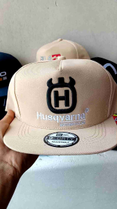 Topi snapback hip-hop dewasa bordir timbul topi berkualitas