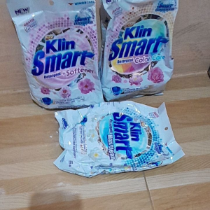 Soklin Smart 725g deterjen bubuk busa berlimpah bersih harum