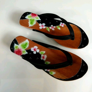 Sandal Kayu Pendek Natural Airbras Bunga Tali Jepit
