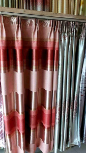 ผ้าม่าน สำเร็จรูปลายสลับสี