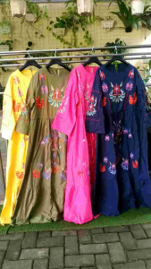 Gamis Nayla Katun Bordir Cantik Pinggang Serut