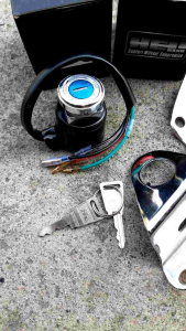 KUNCI KONTAK CG HELLI SET DUDUKAN KABEL 4 PNP CB GL MP TIGER