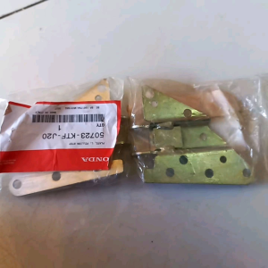 Miếng sắt gác chân sau : Sh ý 2006 - 2011