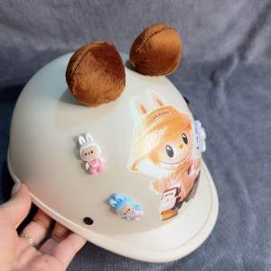 Nón bảo hiểm trẻ em hình labubu cho bé 1-3tuổi