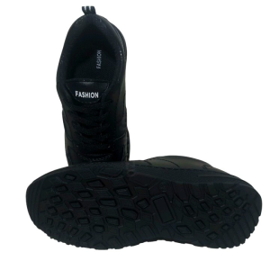 Sepatu Pria Sneakers: Desain Modern & Fungsional