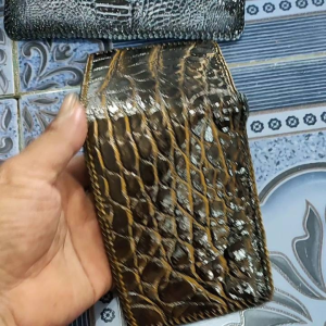 dompet pendek kulit buaya merauke papua