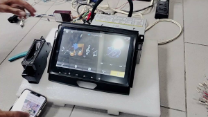 1 chiếc màn DVD RANGER 2015 anh em có về zin hay độ chế đồ chơi gì ghé lấy về chế đồ nhe~