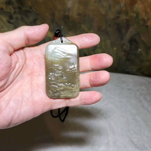 Premium Nephrite caramel brown & white Chinese Landscape Jade pendant (with certificate) 和田玉且末糖高青白山水意境吊坠(带证书)