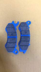 ผ้าเบรคหน้า Pcx150 (15-17) ใส่กับ Pcx125 Scoopyi Moove รุ่นที่เป็นคอมบายเบรค มอเตอร์ไซค์ คุณภาพดี  LOCKTE