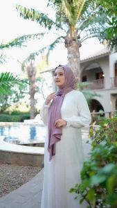 Pasmina Jersey Viscose Airin by Linalivia: Aksesori Pakaian Wanita yang Stylish & Nyaman