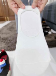 ถุงเท้า คัทชู ถูกสูง 26-29cm ร่วมกัน สีของเท้าซ่อนขอบ คัทชู มีซิลิโคนกันหลุดส้นเท้า