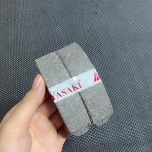 ผ้าเบรคหลังดรัม DASH WAVE125 DREAM พร้อมสปริง สีอ้อน สีแดง สีขาว ประเภท: ผ้าเบรคแดช ผ้าเบรคเวฟ ผ้าเบรคดรีม ผ้าเบรคดูมแดชดรัม ผ้าเบรคแดชดรัม สะดวกสบายให้กับตัวเอง