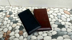 Dompet panjang kulit sapi motip halus