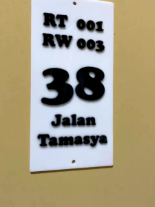 Nomerumah Akrilik Cantik Mini Elegan